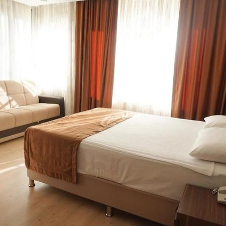 River Hotel مانافجات المظهر الخارجي الصورة