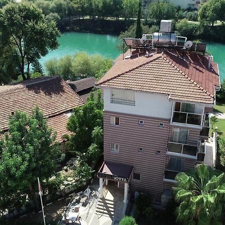 River Hotel مانافجات المظهر الخارجي الصورة