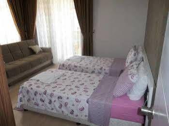 River Hotel مانافجات المظهر الخارجي الصورة