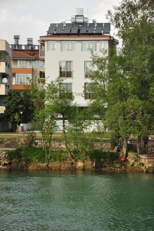 River Hotel مانافجات المظهر الخارجي الصورة